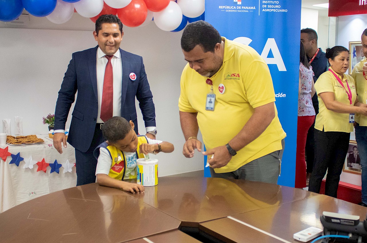 Visita Niño símbolo Teletón 20-30 2019