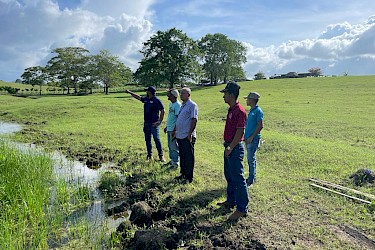 Visita a proyecto pecuario en Darién.