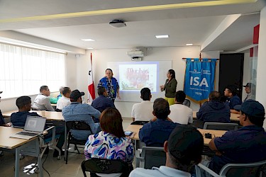 Funcionarios del ISA se capacitan en prevención del cáncer de próstata y la obesidad.