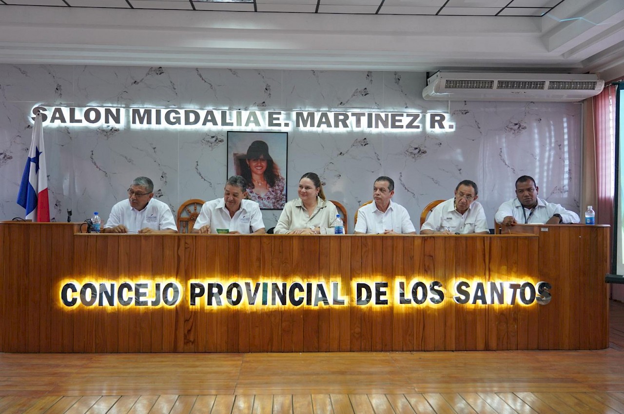 Gerente General del ISA destaca logros en Consejo Provincial de Los Santos.