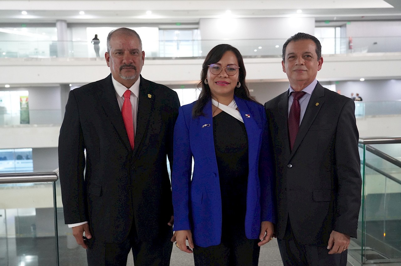 Gerente del ISA participa en acto de instalación de la Comisión de Asuntos Agropecuarios.