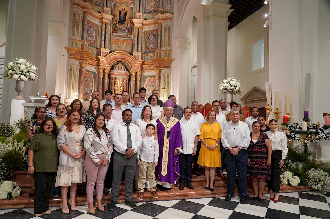 ISA celebra 50 años con una misa de acción de gracias.