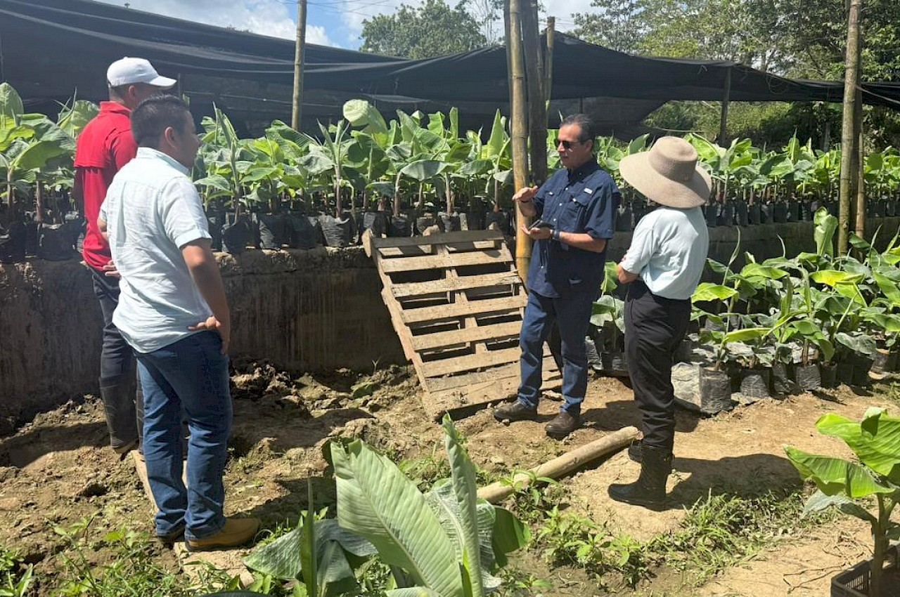 Gerente General del ISA realiza gira de trabajo en Bocas Del Toro.