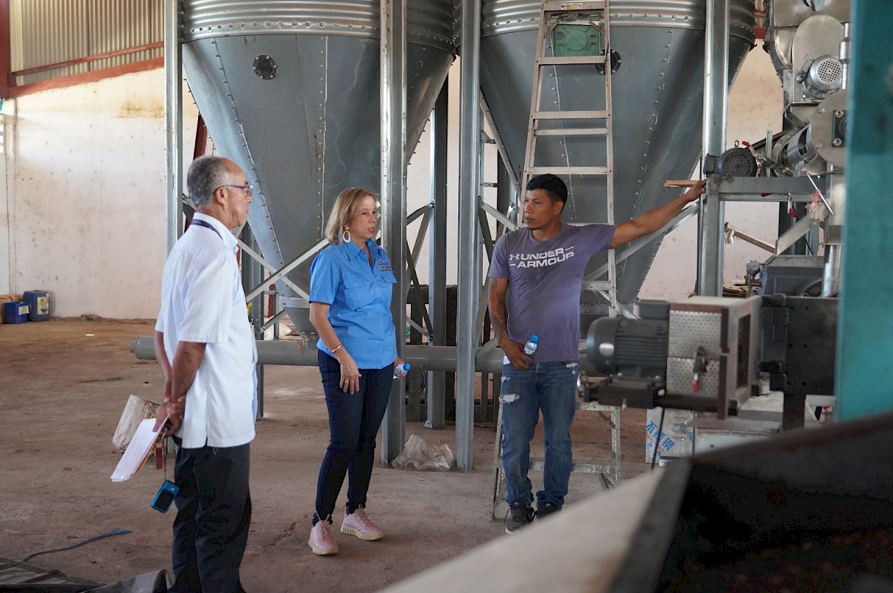 ISA visita planta de procesamiento de alimentos en Coclé.