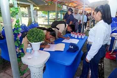 Seguros y nuevas tecnologías atrae interés de productores en Foro Agropecuario del ISA