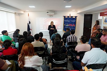 ISA capacita a médicos veterinarios internos sobre seguros agropecuarios